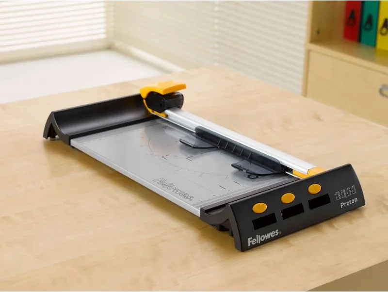 CIZALLA RODILLO PROTON A4 FELLOWES 10hojas